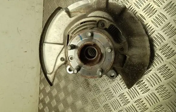 Land Rover Range Rover Evoque L551 Front wheel hub M8D23K207AD