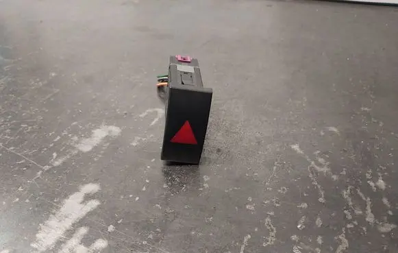 Skoda Superb B5 (3U) Hazard light switch 3U0953235H