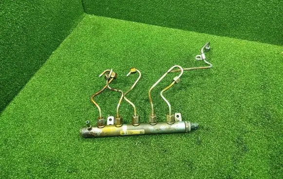 Opel Vivaro Fuel main line pipe 175214823R