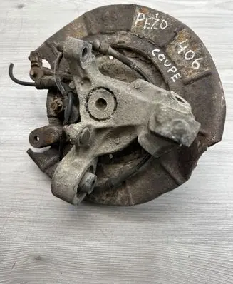 Peugeot 406 Rear wheel hub