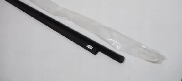 BMW 6 G32 Gran Turismo Door glass trim 7415690