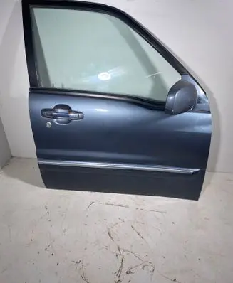 Suzuki Grand Vitara II Front door