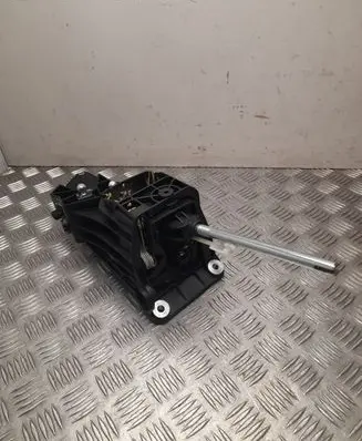 Volkswagen Crafter Gear shifter/selector 2N0711025