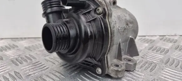BMW 3 E90 E91 Water pump 11868015
