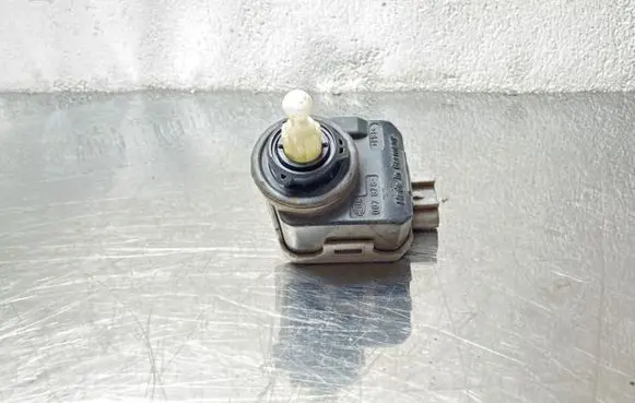 Opel Astra G Headlight level adjustment motor 00787830