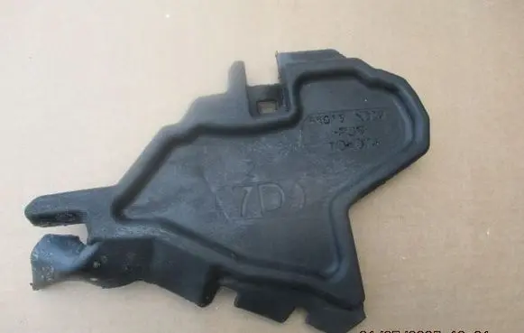 Toyota Yaris XP210 Fender foam support/seal 