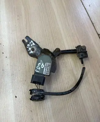 Audi Q7 4L Air suspension front height level sensor 7L0616214C