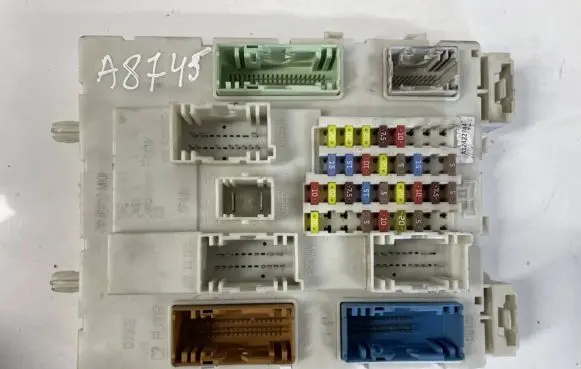 Ford C-MAX II Fuse box set av6n14a073fg av6n-14a073-fg
