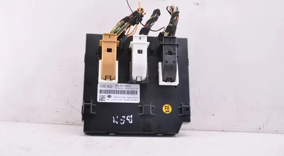 Audi Q3 8U Central body control module 8X0907063K