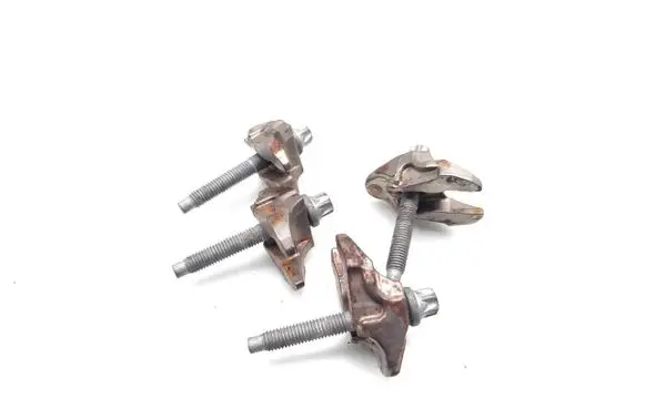 Ford Kuga II Fuel Injector clamp holder 