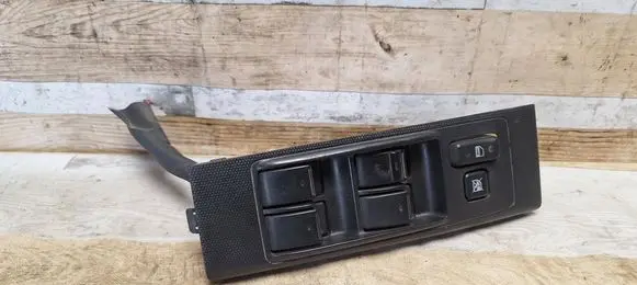 Toyota Corolla Verso AR10 Electric window control switch 848200F030 37073C 54355667D
