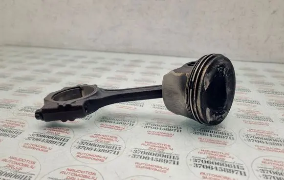 Volkswagen Golf V Piston with connecting rod 032F