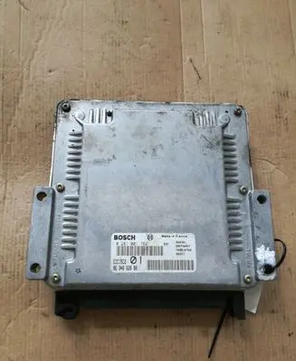 Peugeot 406 Engine control unit/module 0281001782