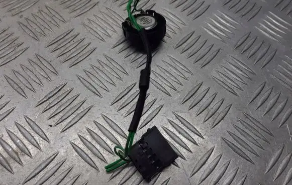 Audi A3 S3 8L Front door high frequency speaker 8L0035399