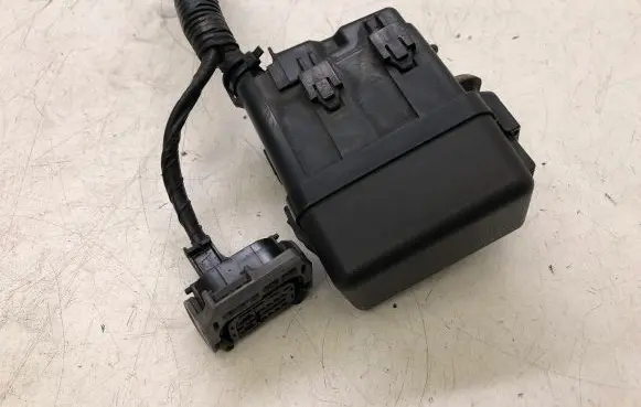 Toyota Avensis T270 Fuse module