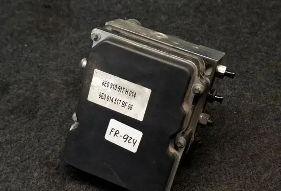 Audi A4 S4 B7 8E 8H ABS Pump 8E0910517H 8E0614517BF