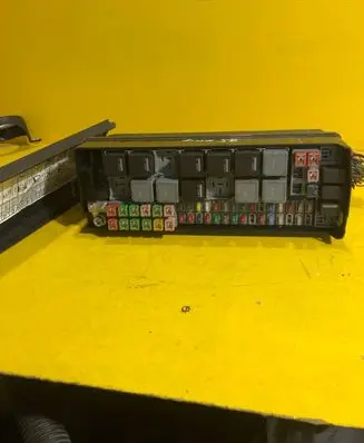 Land Rover Range Rover L322 Relay mounting block 186KM