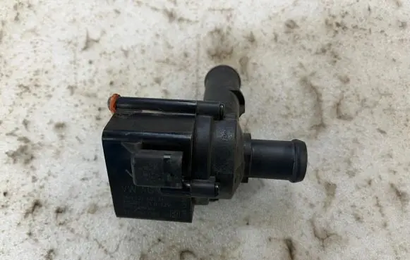 Audi Q5 SQ5 Electric auxiliary coolant/water pump 06H121601M