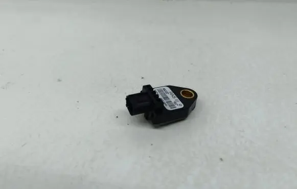 Dodge Caliber Airbag deployment crash/impact sensor P68056162AA 39754C TWAAE2170A0821