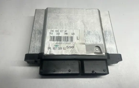 Audi A3 S3 8V Engine control unit/module 04E907309BJ