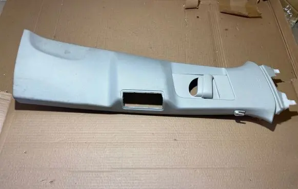 Volvo XC90 (B) pillar trim (top) 31651534