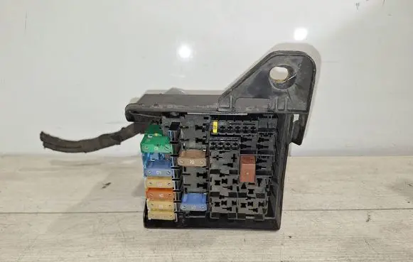 Renault Laguna III Fuse box set 55RJ10A41 240117764R 0000200025