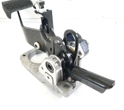 Mercedes-Benz B W246 W242 Brake pedal A2422902600 A2422900500 ZGS05