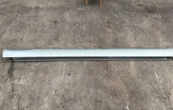 Toyota Avensis T250 Sill 7585105010