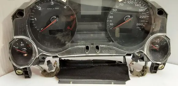 Audi A8 S8 D3 4E Speedometer (instrument cluster) 4E0920900F
