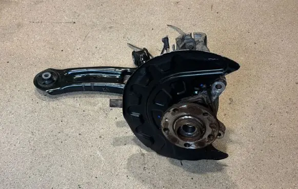 Volkswagen Tiguan Allspace Front wheel hub 5WD407258A 5WD407254A