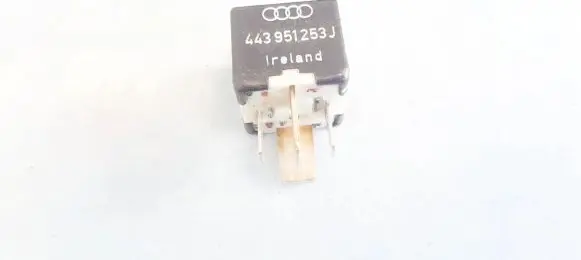 Audi A6 S6 C4 4A Other relay 443951253j 899511