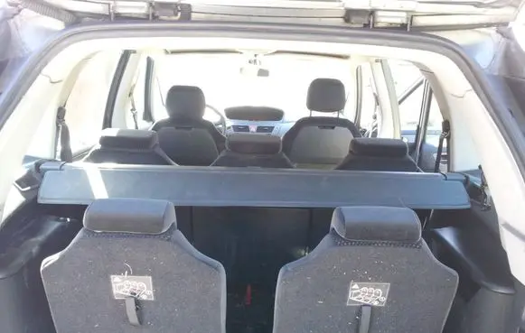 Citroen C4 Grand Picasso Third row seats 