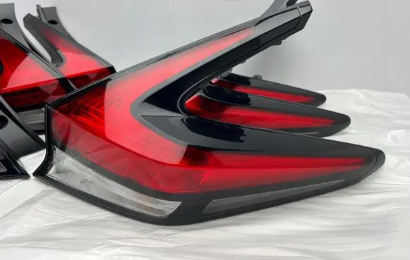 Nissan Leaf II (ZE1) Rear/tail lights 26550-5SH0A