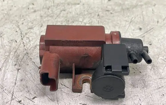 Volvo V50 Turbo solenoid valve 6g909e882