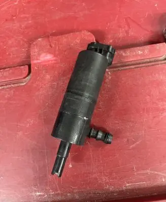 Nissan Note (E11) Headlight washer pump 