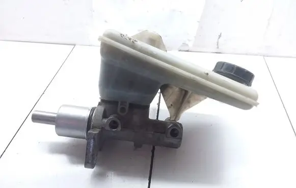 Opel Vivaro Master brake cylinder 326619233 32067008