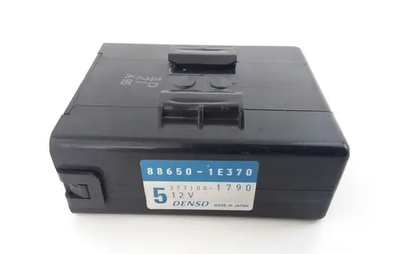Toyota Yaris Other control units/modules 886501E370 2771001790