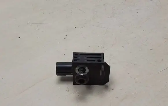 Chevrolet Cruze Airbag deployment crash/impact sensor 13502577 11FE9AC5A 2359