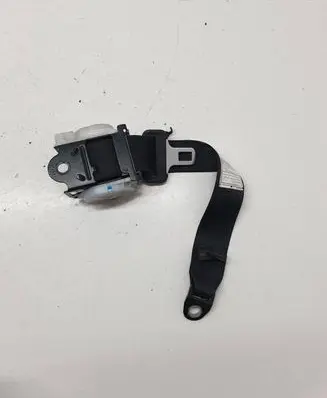 Toyota Avensis T250 Rear seatbelt 7337005081