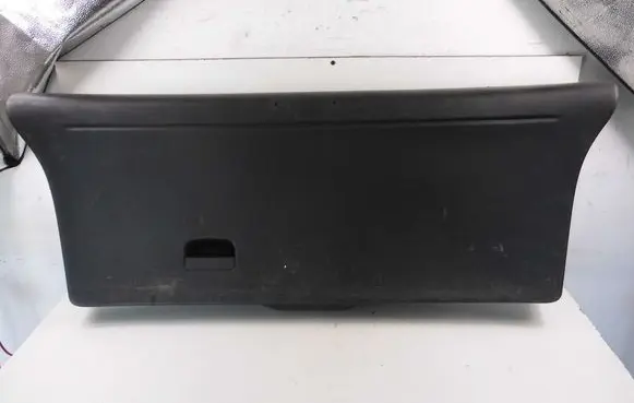 Volkswagen Golf III Tailgate trim 