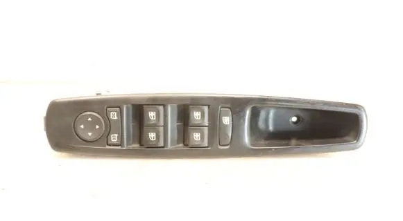 Renault Fluence Electric window control switch