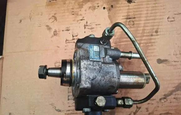 Opel Insignia B Fuel injection high pressure pump 55495426