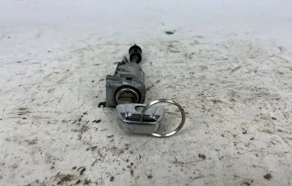 Audi Q5 SQ5 Front door lock (next to the handle) 8R1837167C