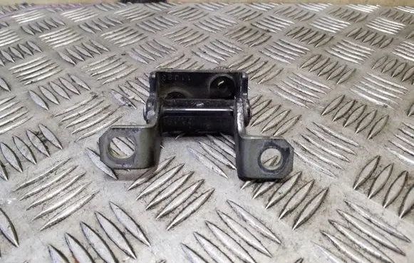 Chevrolet Captiva Tailgate/trunk/boot hinge