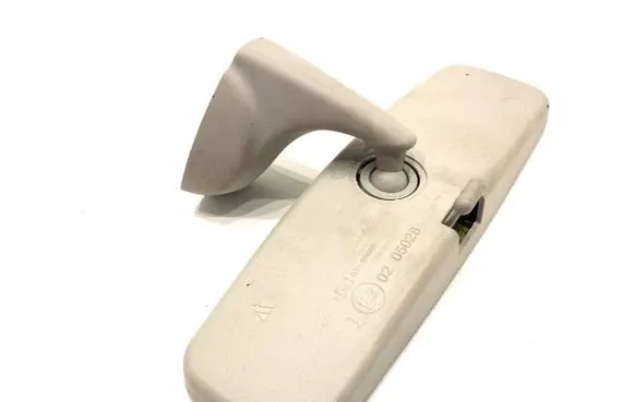 Rear view mirror (interior)