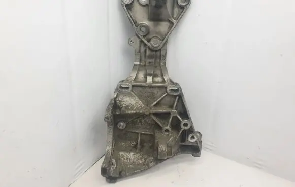 Volvo XC60 Generator/alternator bracket 31316673