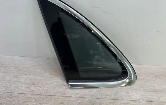 Porsche Macan (95B) Rear side window 95B845297DB