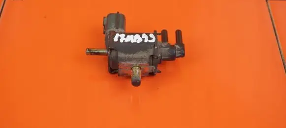 Nissan Navara D40 Fuel pressure sensor K5T46581 YD25