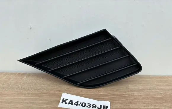 Toyota Avensis T270 Tow hook cap/cover 5312805020ORG