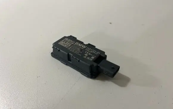BMW X7 G07 Keyless system antenna 5A81725 5B60518